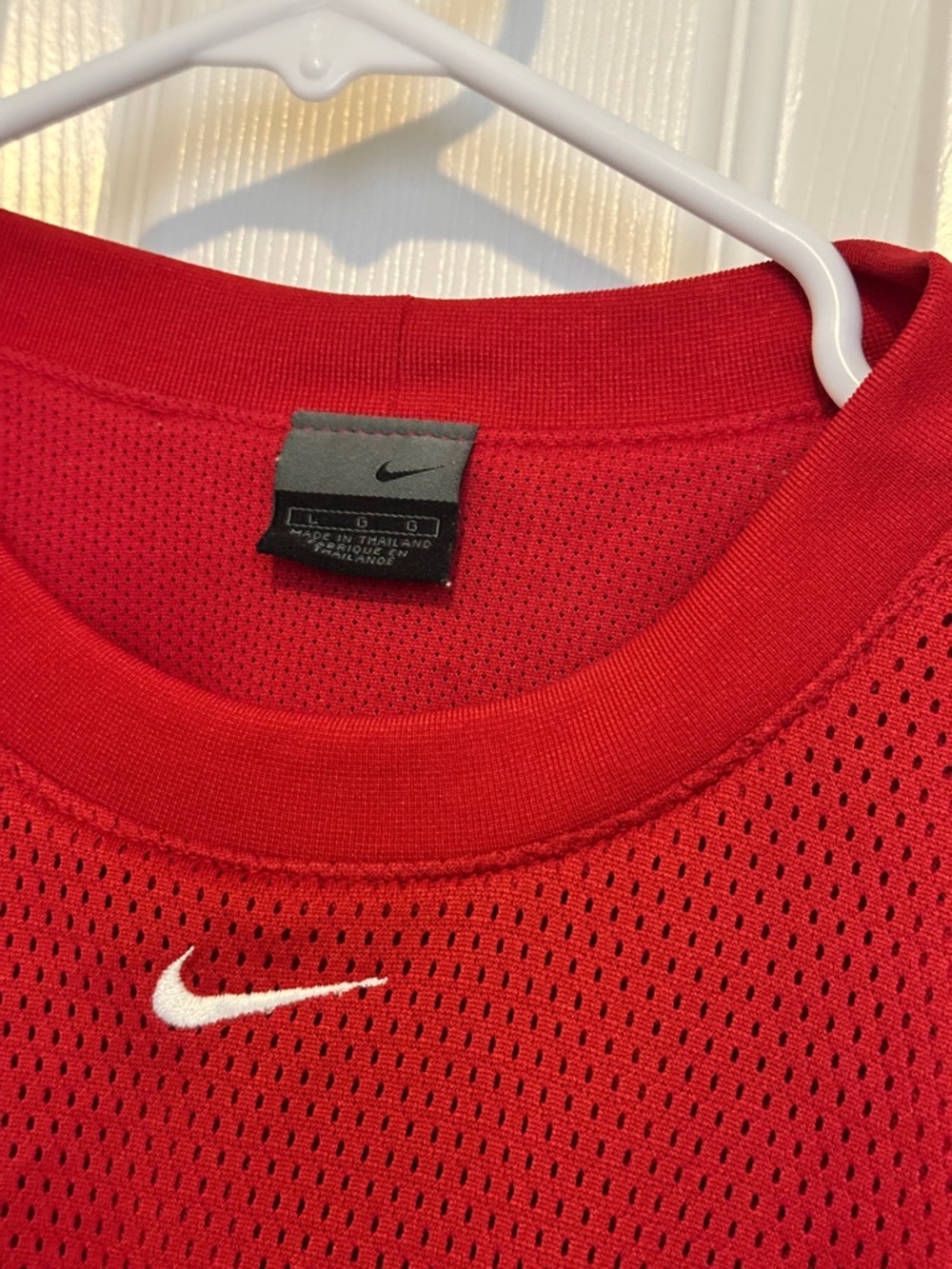 Nike Mens Red Mesh Crewneck with White Logo Large Preowned